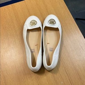 Liz Claiborne White Flats